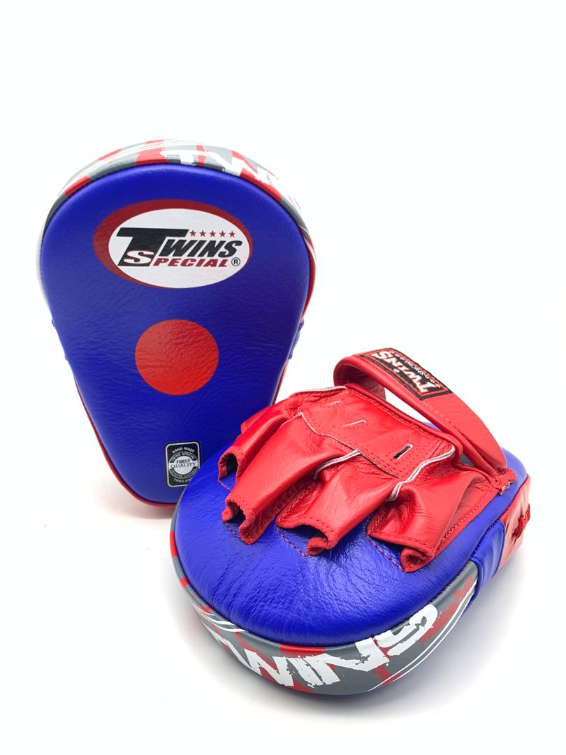 TWINS SPECIAL Curved Focus Mitts PML-10 - Image 9